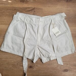 a.n.a. Shorts Womens Size 12 High Waist Off-White w/ Belt Fringe Edge Waist NWT